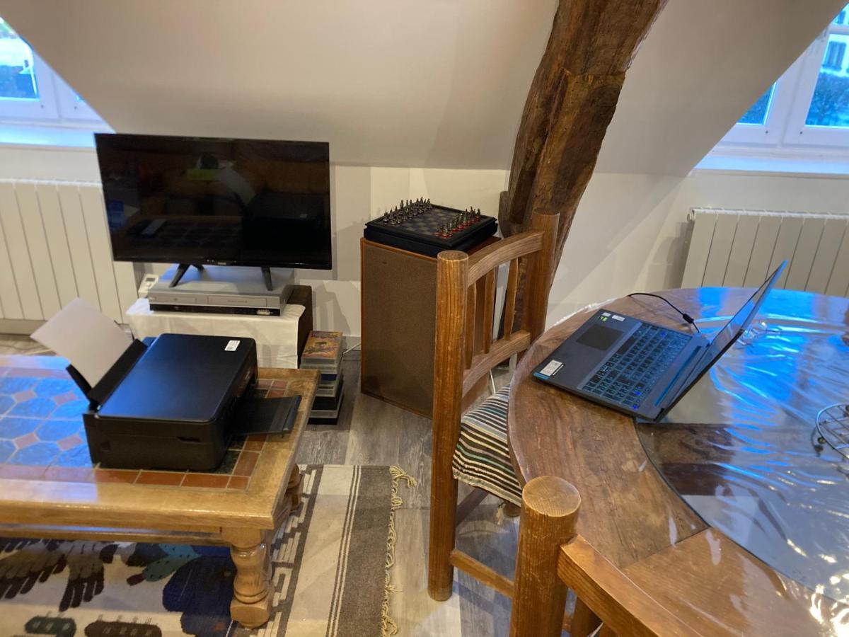 Un Sejour Royal Au Calme Apartment Блоа Екстериор снимка